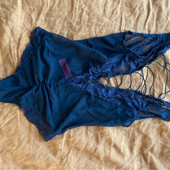 Lingerie Teddy Bundle! (Victoria’s Secret, LaSenza) Size small - Picture 7 of 10